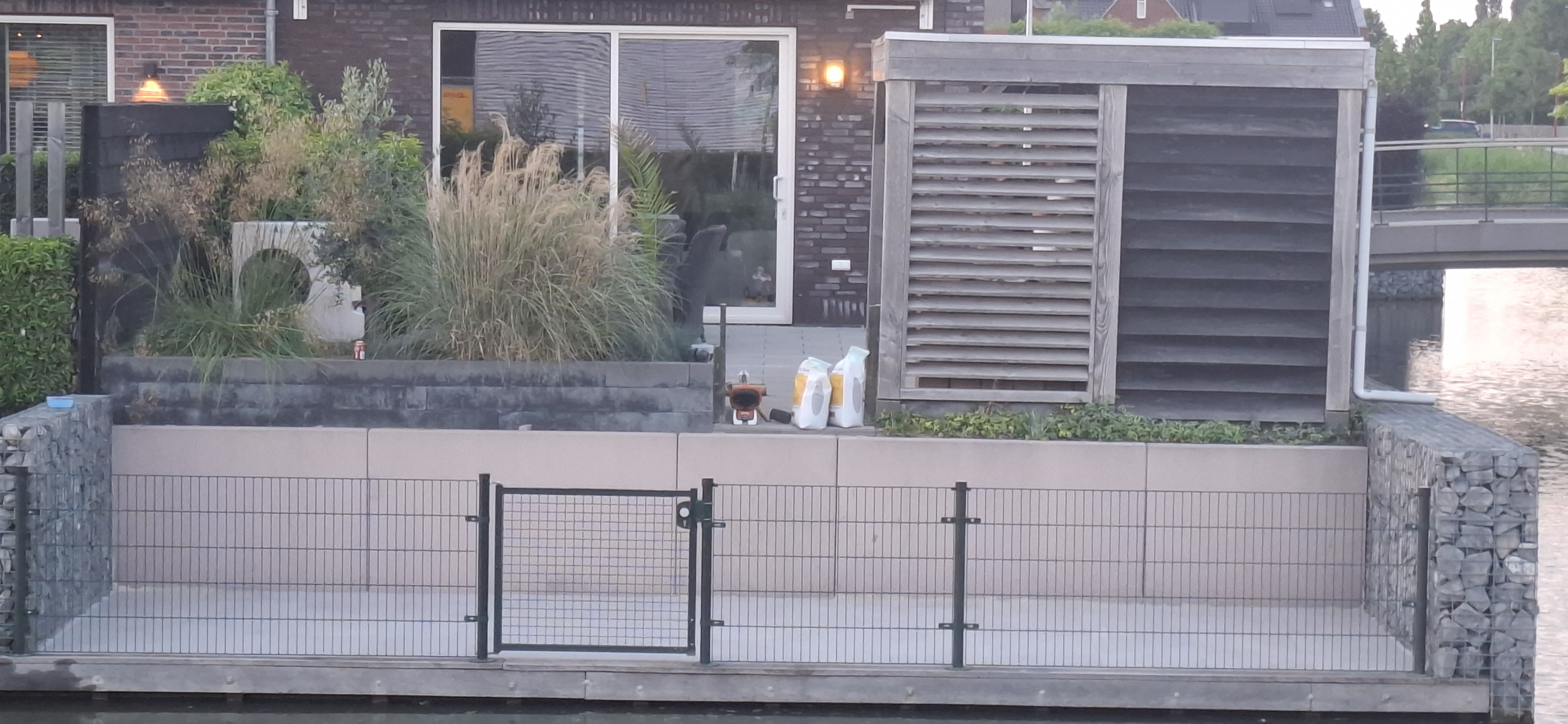 Na: 14m2 nieuwe bestrating (Oud-Beijerland)
