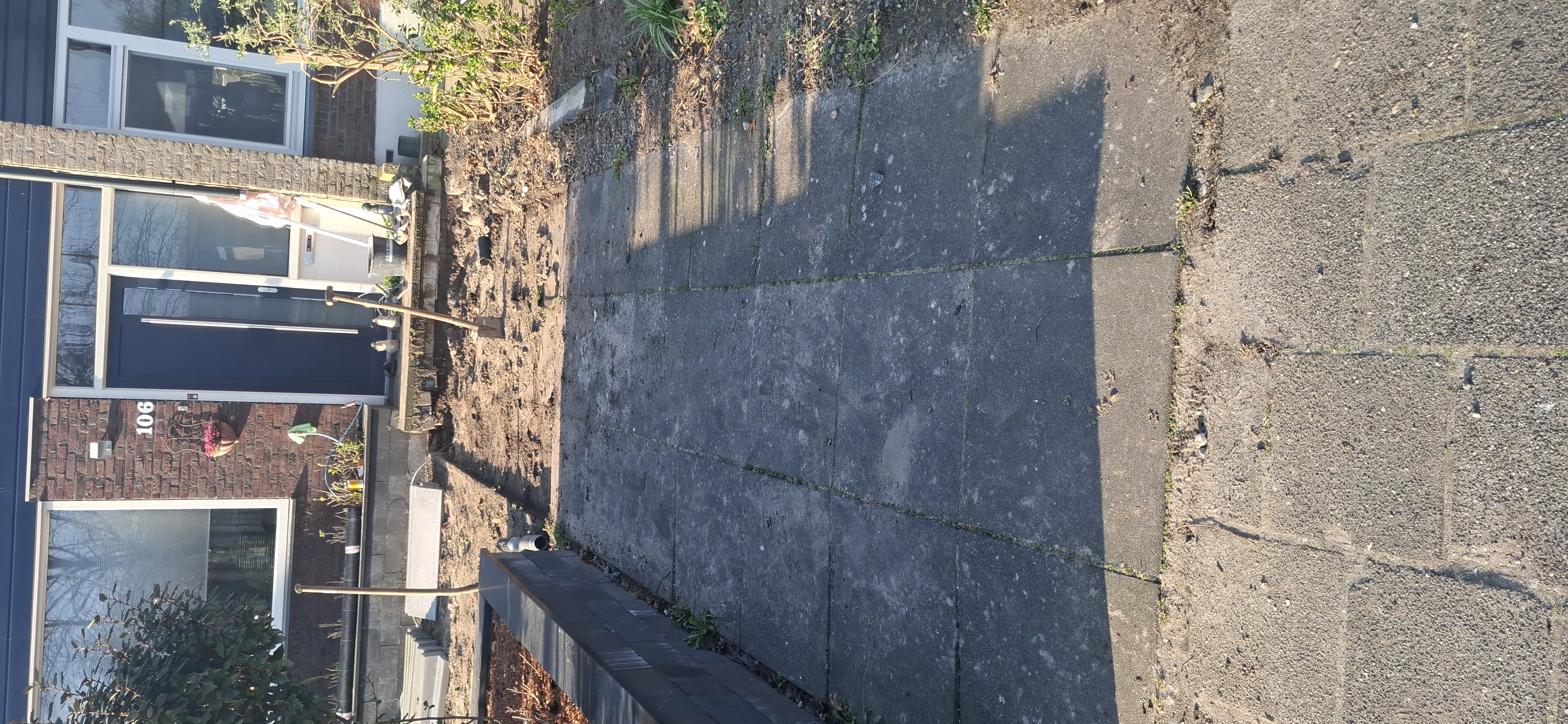 Voor: 30m2 vernieuwen bestrating (Papendrecht)